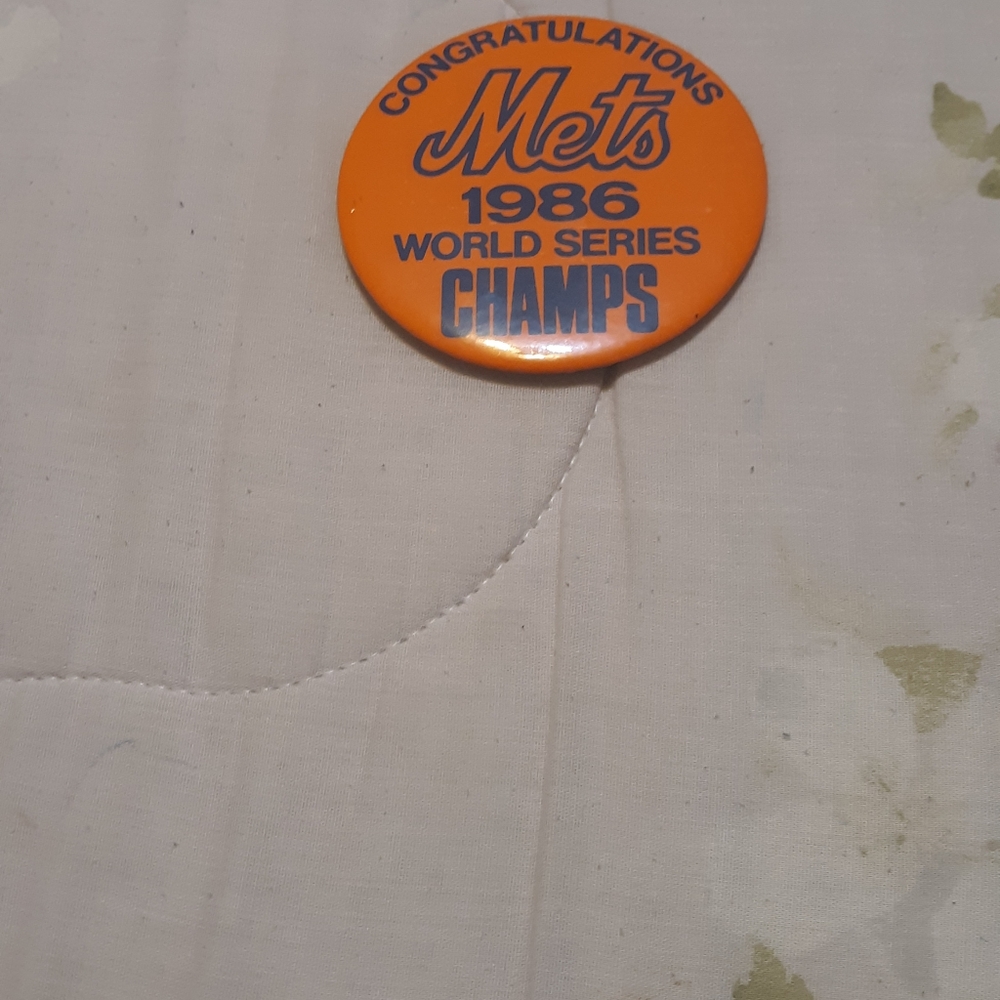 Vintage 1986 Mets World Series Champs Pin